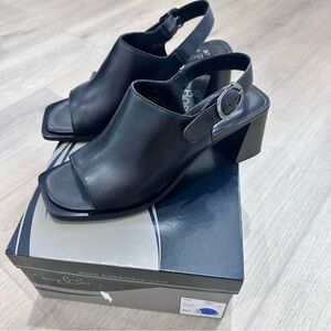 Bos & Co BIBI open toe leather sandals black size 38 US 7